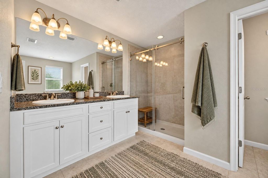 Image 33 of property listing at 12211 STREAMBED DRIVE, Riverview, FL 33579