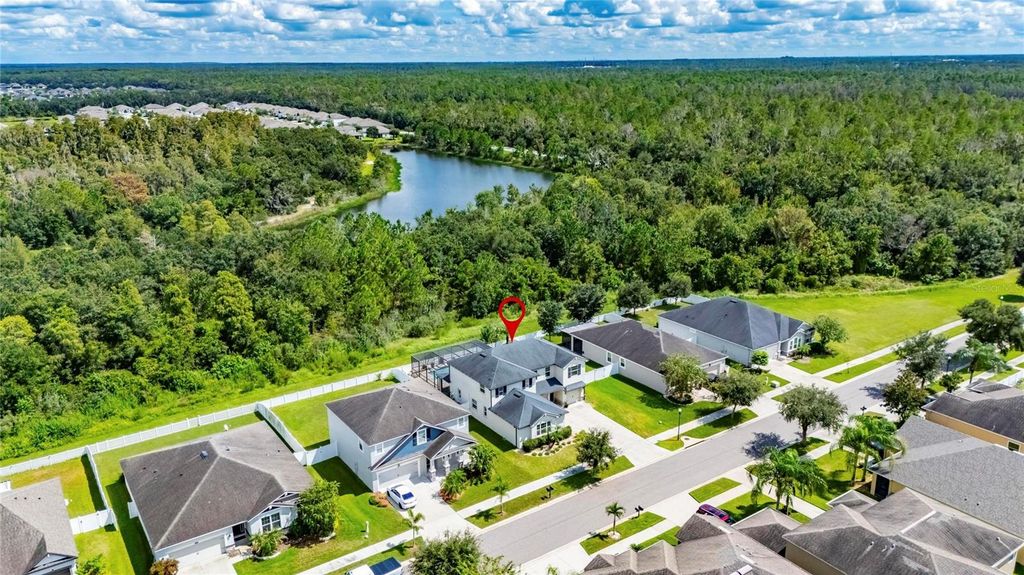 Image 5 of property listing at 12211 STREAMBED DRIVE, Riverview, FL 33579