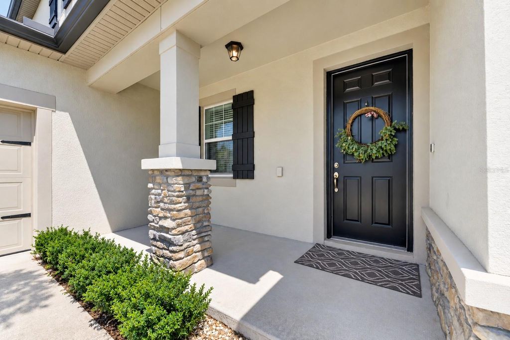 Image 6 of property listing at 12211 STREAMBED DRIVE, Riverview, FL 33579