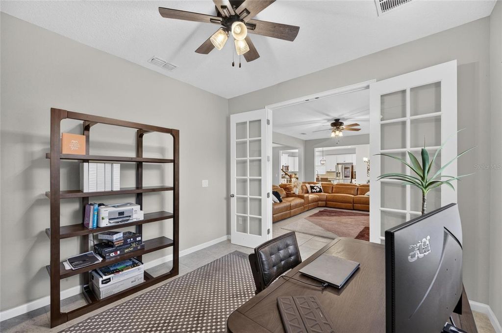 Image 8 of property listing at 12211 STREAMBED DRIVE, Riverview, FL 33579