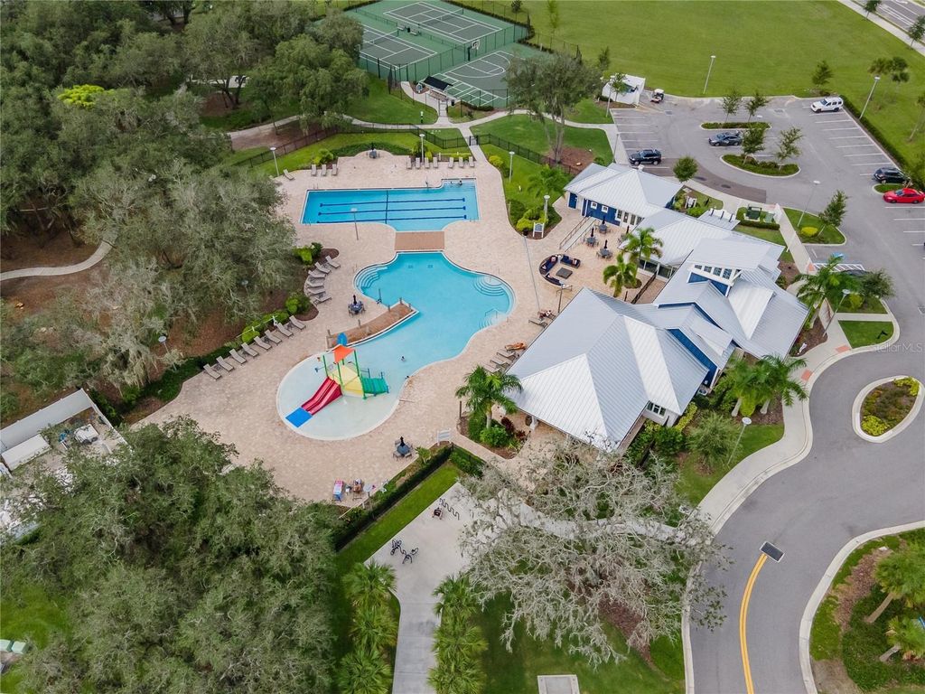 Image 82 of property listing at 12211 STREAMBED DRIVE, Riverview, FL 33579