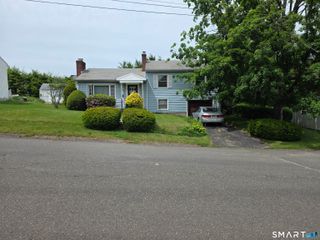83 Sunnybrook Bend, Waterbury, CT 06708