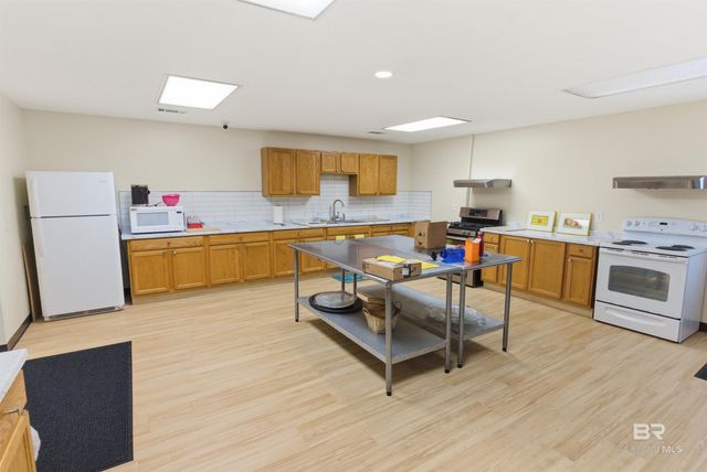 1232 E Hummingbird Lane 202, Gulf Shores, AL 36542