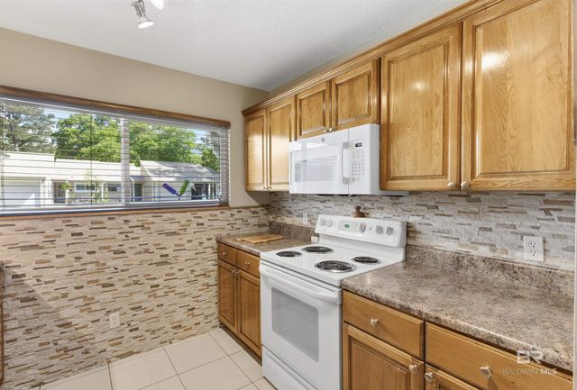 1232 E Hummingbird Lane 202, Gulf Shores, AL 36542