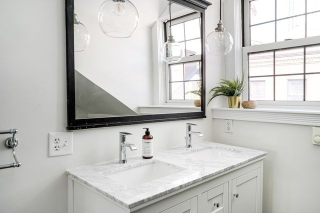 9 Temple 3, Boston, MA 02114