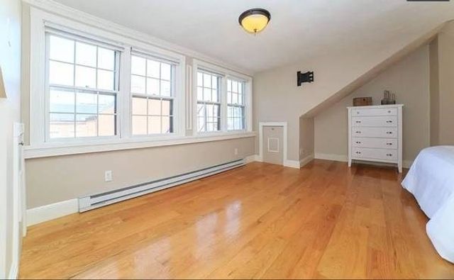 9 Temple 3, Boston, MA 02114