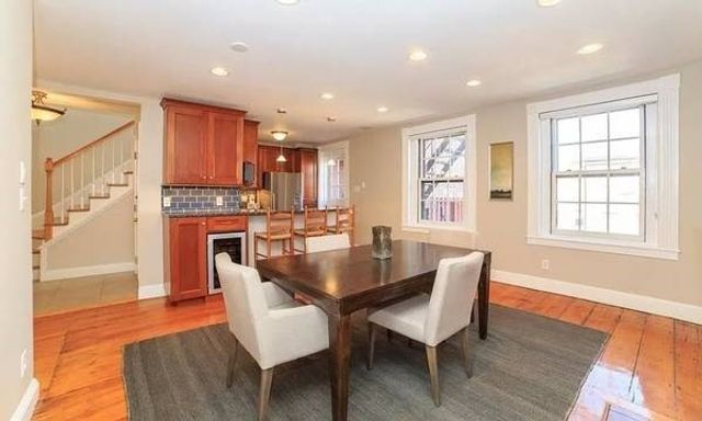 9 Temple 3, Boston, MA 02114