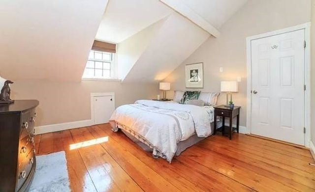 9 Temple 3, Boston, MA 02114