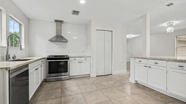 17135 Yeoman Way, Crosby, TX 77532