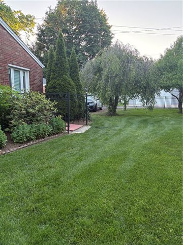 610 Thorn St, Sewickley, PA 15143