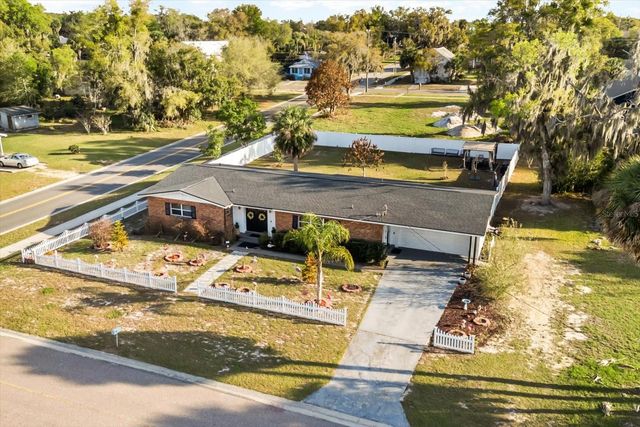 820 E CLIFFORD AVENUE, Eustis, FL 32726