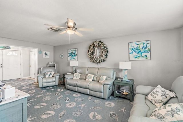 820 E CLIFFORD AVENUE, Eustis, FL 32726