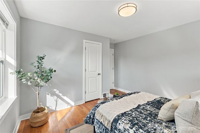 1210 S Lucile Street, Seattle, WA 98108