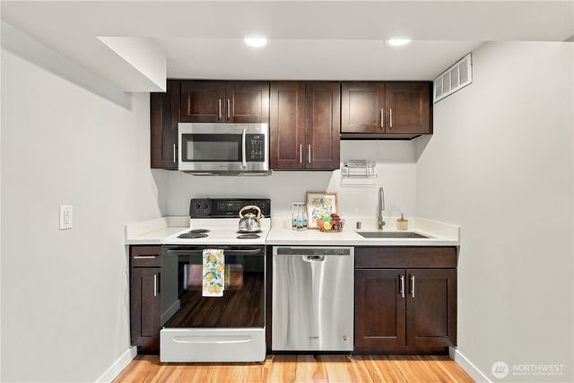 1210 S Lucile Street, Seattle, WA 98108