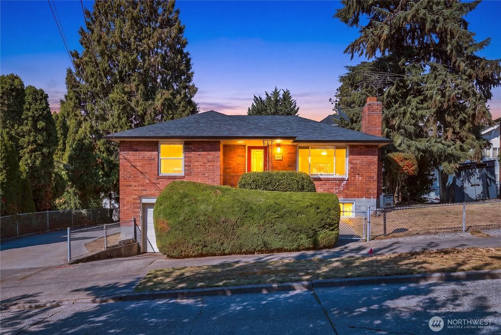 1210 S Lucile Street, Seattle, WA 98108