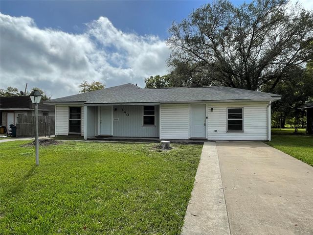 140 Laurel Street, Lake Jackson, TX 77566