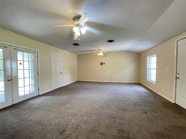 140 Laurel Street, Lake Jackson, TX 77566