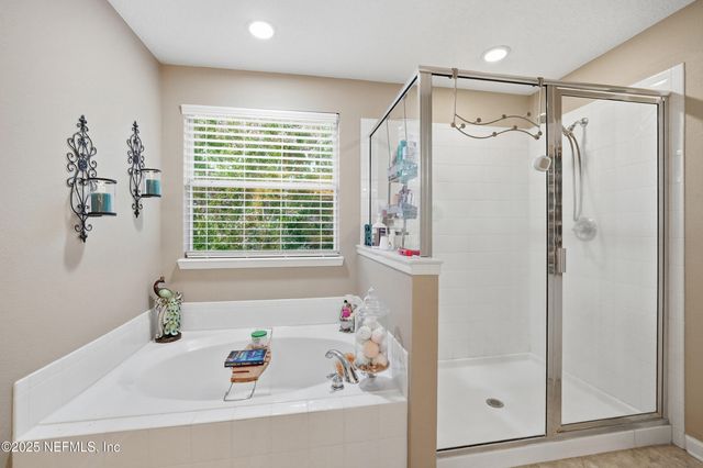 417 E ADELAIDE Drive, St. Johns, FL 32259