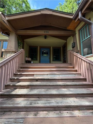 104 W Boles Street, Fayetteville, AR 72701