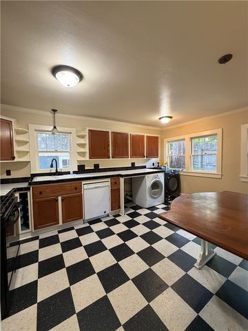 104 W Boles Street, Fayetteville, AR 72701