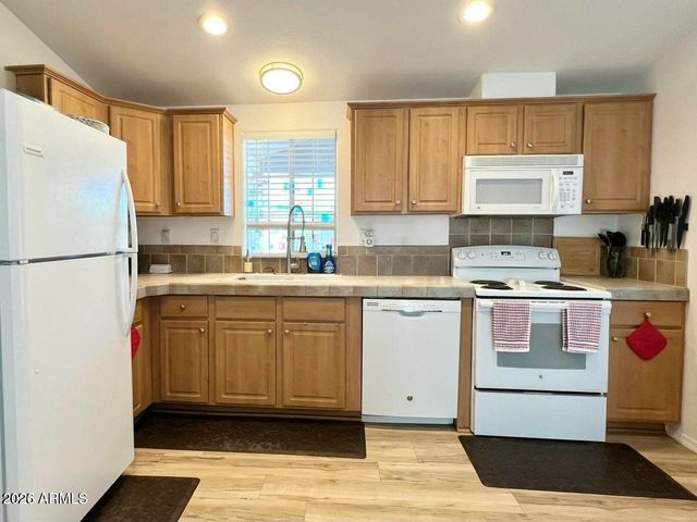 2401 W SOUTHERN Avenue 260, Tempe, AZ 85282
