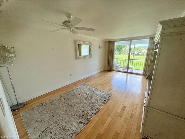 170 Turtle Lake CT 206, Naples, FL 34105