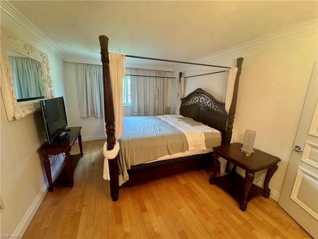 170 Turtle Lake CT 206, Naples, FL 34105