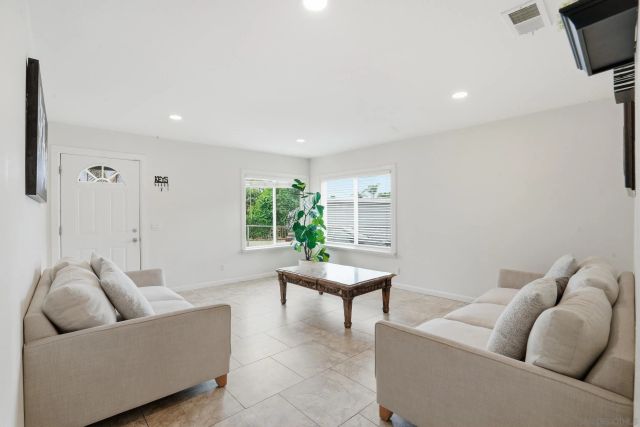795 Via Callado, Oceanside, CA 92057