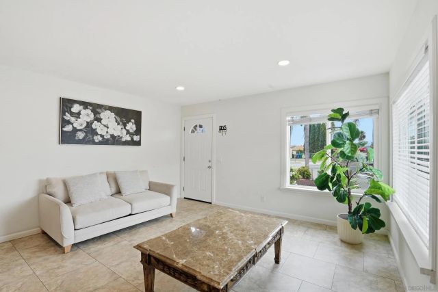 795 Via Callado, Oceanside, CA 92057