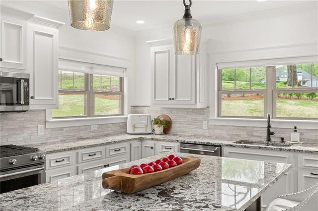 4606 Windsor Drive, Flowery Branch, GA 30542