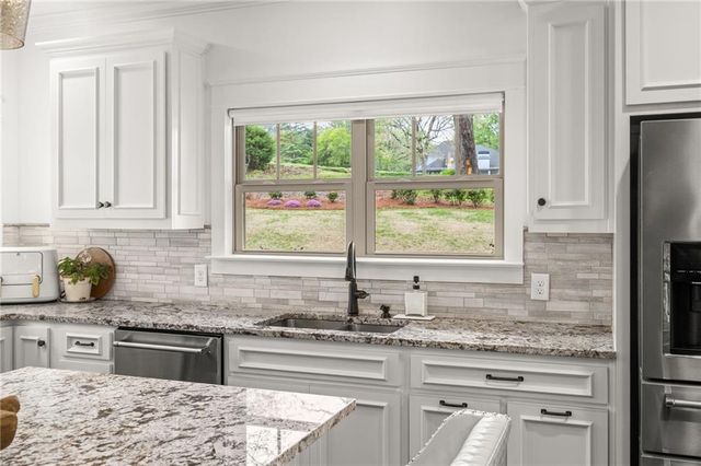 4606 Windsor Drive, Flowery Branch, GA 30542