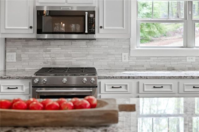 4606 Windsor Drive, Flowery Branch, GA 30542