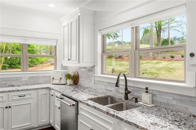 4606 Windsor Drive, Flowery Branch, GA 30542