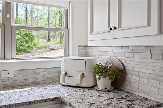 4606 Windsor Drive, Flowery Branch, GA 30542