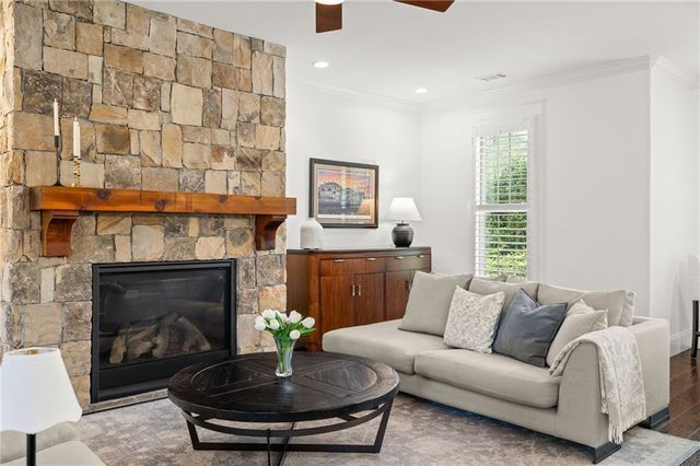 4606 Windsor Drive, Flowery Branch, GA 30542