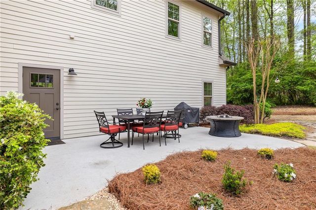 4606 Windsor Drive, Flowery Branch, GA 30542