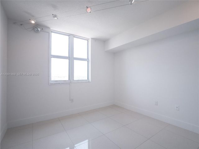 117 NW 42nd Ave 912, Miami, FL 33126