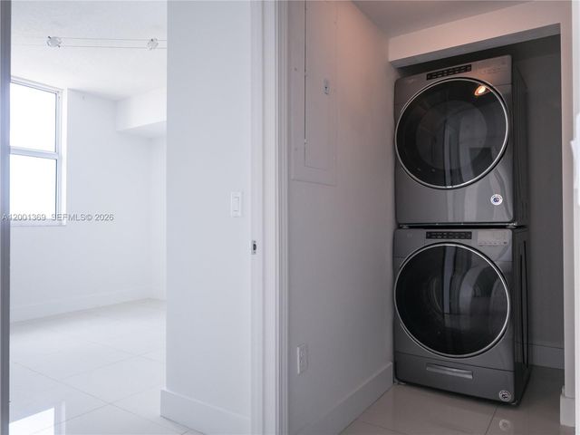 117 NW 42nd Ave 912, Miami, FL 33126