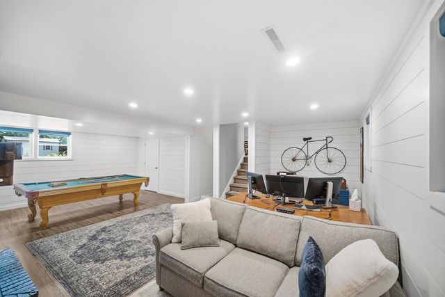 272 W Powell Drive, La Porte, IN 46350