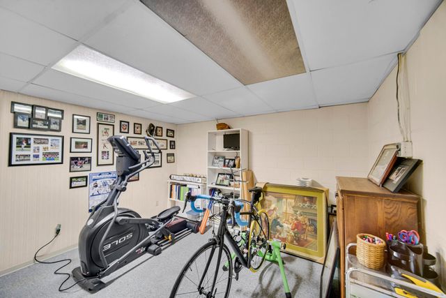 272 W Powell Drive, La Porte, IN 46350