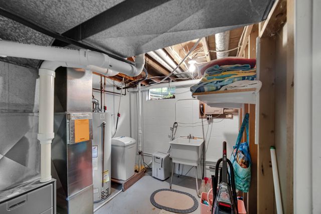 272 W Powell Drive, La Porte, IN 46350