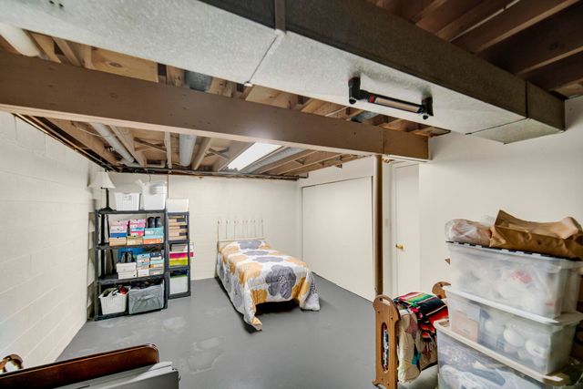 272 W Powell Drive, La Porte, IN 46350