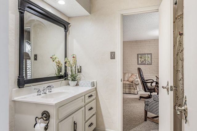 2327 Ladue Lane, Odessa, TX 79762