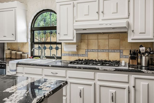 2327 Ladue Lane, Odessa, TX 79762