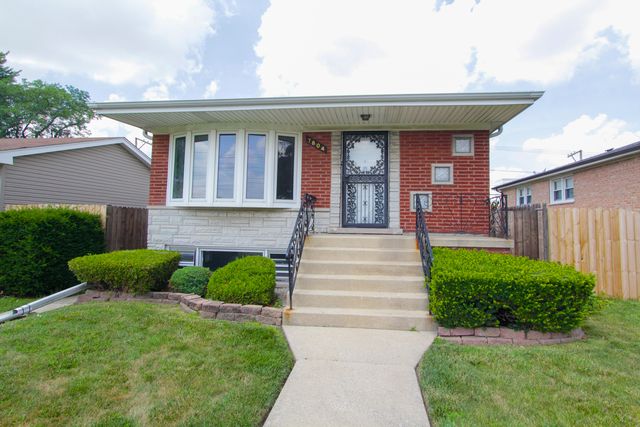 7804 Newland Avenue, Burbank, IL 60459