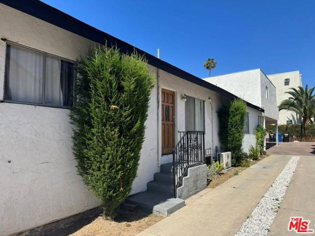 1538 N Mariposa Avenue, Los Angeles, CA 90027