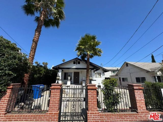 1538 N Mariposa Avenue, Los Angeles, CA 90027