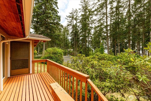 5531 Mutiny Bay Road, Freeland, WA 98249