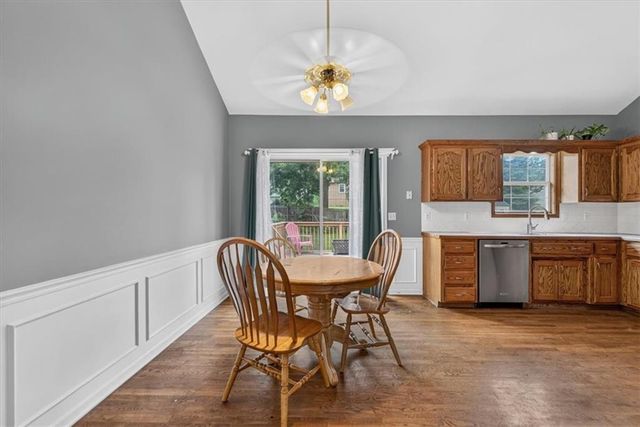 524 NE Topaz Drive, Lee's Summit, MO 64086