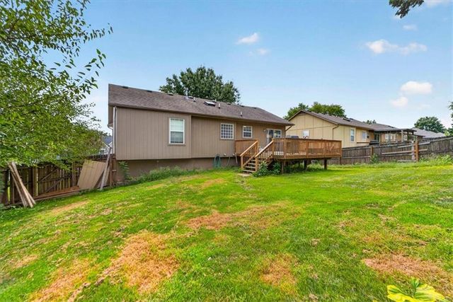 524 NE Topaz Drive, Lee's Summit, MO 64086